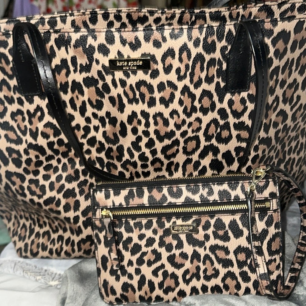 NWOT Kate Spade Tote with Leopard Print matching wristlet gold hardware cute - Picture 15 of 15